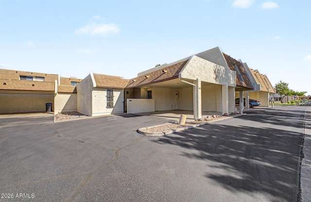 5207 S HAZELTON Lane Gallery 2