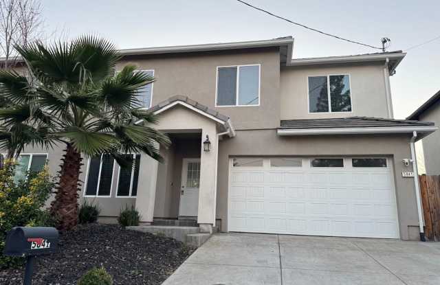 Beautiful 3-bd house in Carmichael - 5841 Del Campo Lane, Carmichael, CA 95608
