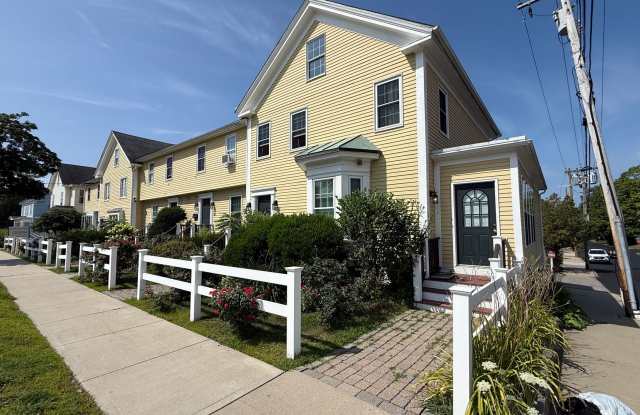 2 BR with hardwood, private entrance/deck, on-site laundry, dishwasher photos photos