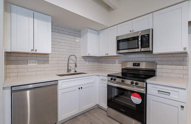 Updated townhome near Central Phx/Biltmore! photos photos