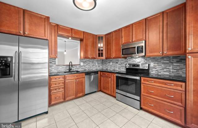 4731 LEYDEN Way Gallery 3