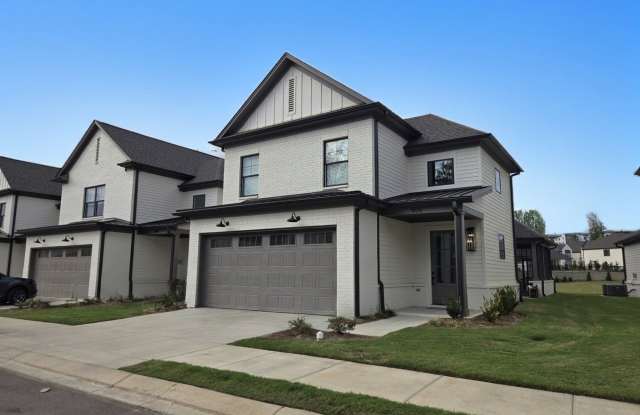4BR/4.5BA For Rent - Reserve Phase II Gallery 1
