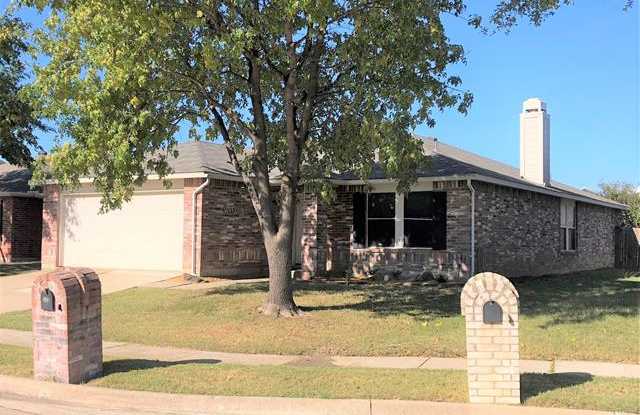 2365 White Pine Drive Gallery 3