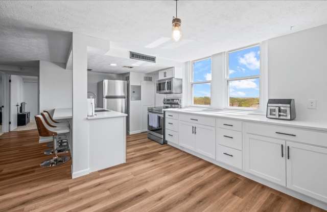 Newly Renovated Blackstone Gem! photos photos Newly Renovated Blackstone Gem! photos photos