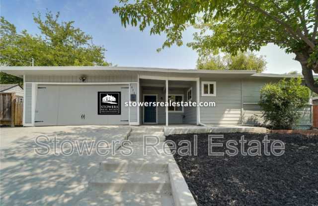 2073 Overhill Rd photos photos