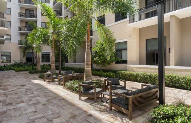 Alvista Bay Pointe Gallery 4
