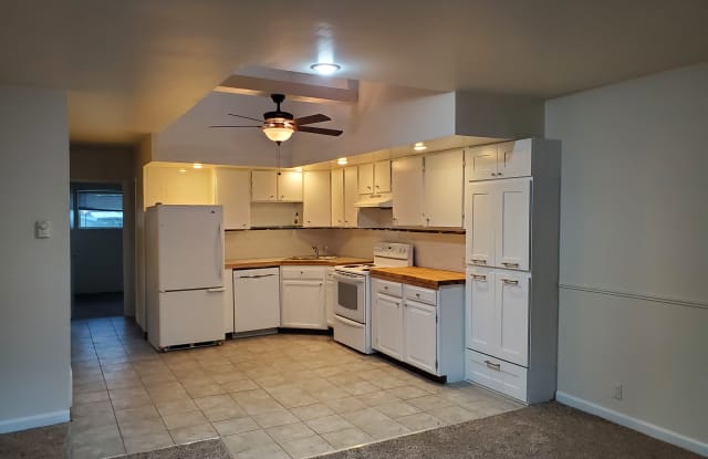 18706 North Rd - 18706 North Road, Martha Lake, WA 98012