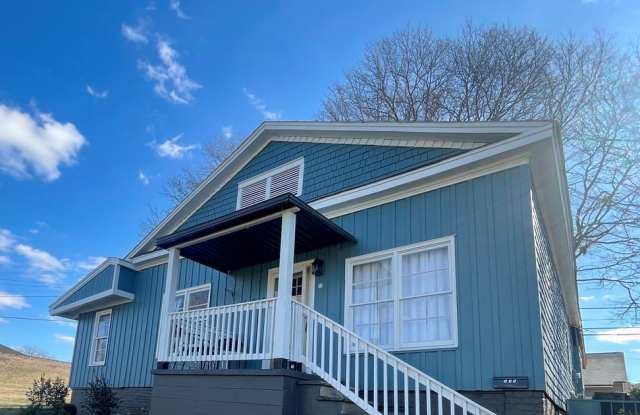 Gorgeous fully furnished home in Cramerton!! photos photos