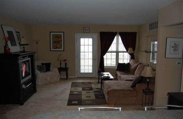 1131 Joyce Ln - 1131 Joyce Lane, Washtenaw County, MI 48103