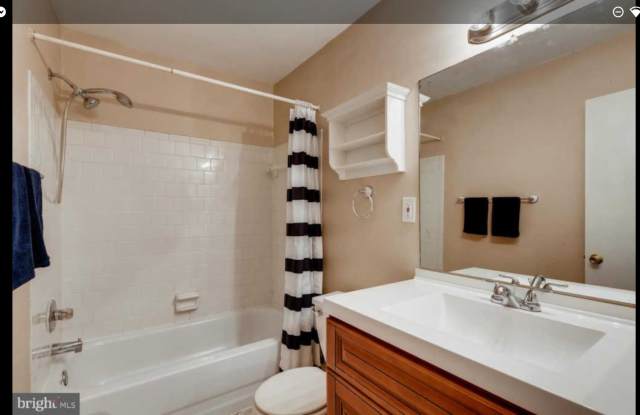 9094 Lambskin Lane Gallery 3