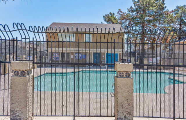 Gated 2-Bedroom Condo with Pool, Fireplace & In-Unit Laundry Gallery 3