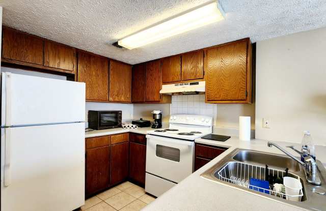 Nice 1 Bed / 1 Bath just 5 minutes away from the Beach. Gallery 3