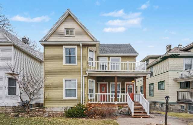 1104 Jennette Ave NW # 2 photos photos