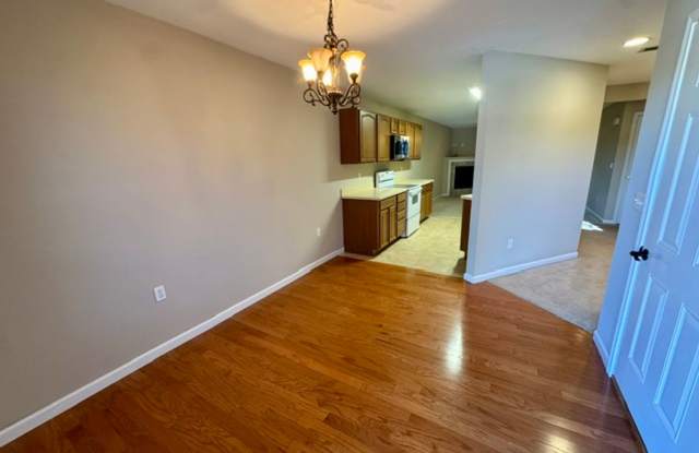 Maryville 37804 - 3 Bedroom, 2.5 Bath Condo - Contact Tim Tipton (865) 806-7255 Gallery 3
