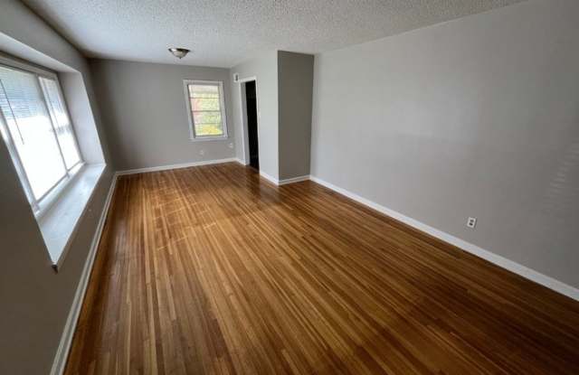 1508 East Raines Road Gallery 3