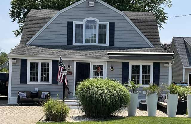 106 Old Sea Ln Gallery 1