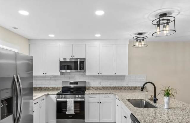 200 Beacon Avenue - 1 Gallery 4