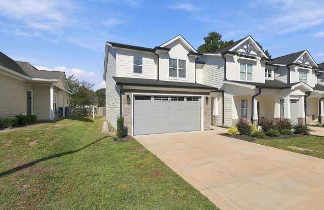 3052 Candlelight Drive - 1 Gallery 2