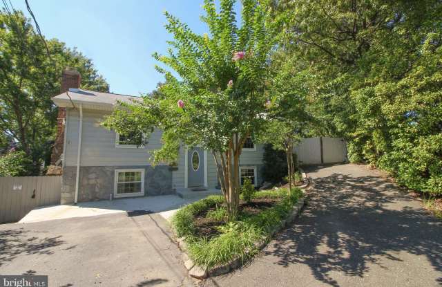 2103 YORK DRIVE - 2103 York Drive, Marumsco, VA 22191