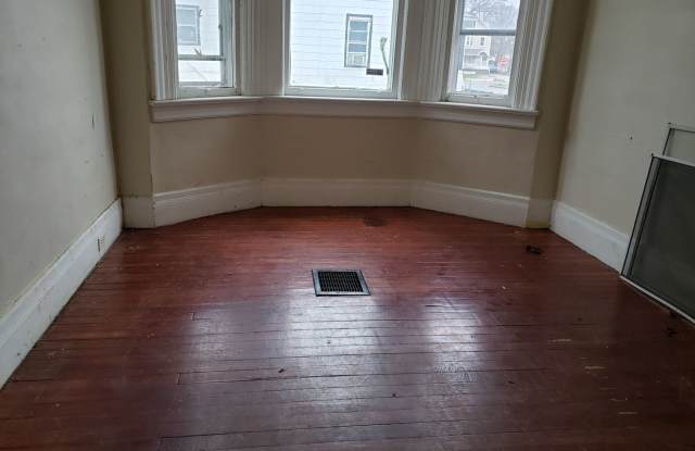 120 Strong St. Gallery 4