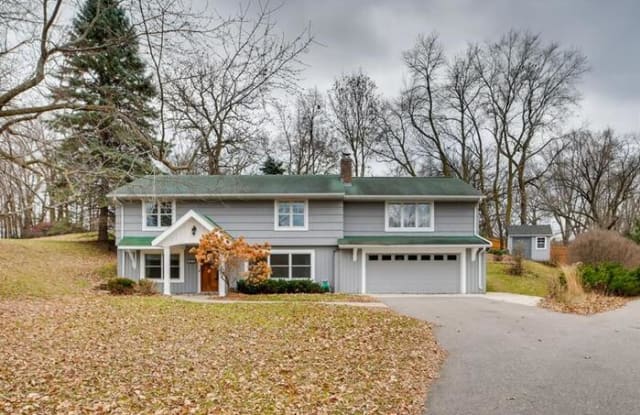 4610 Lynwood Terrace - 4610 Lynwood Terrace, Minnetonka, MN 55345