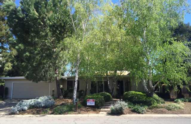 3 B/R 2.5 BA-Beautiful Home in Nice Yuba City Neighborhood AVAILABLE NOW - 1780 Pacifica Drive, Sutter County, CA 95991