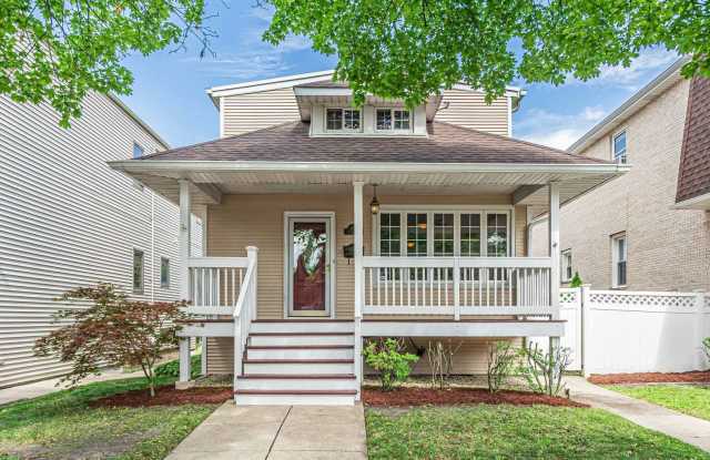 4423 N MOODY Avenue photos photos