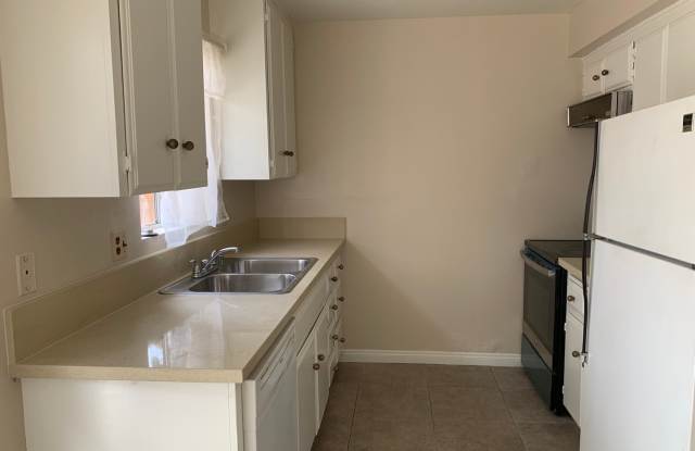 Beautiful 3 Bedroom Condo in Duarte Gallery 3