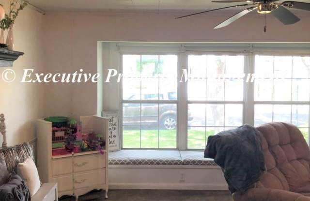 1104 Bridge Street Gallery 4