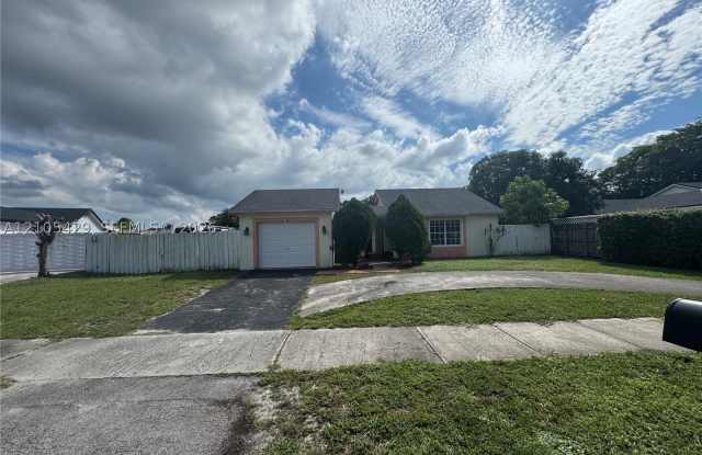 5740 NW 194th Ter Gallery 1