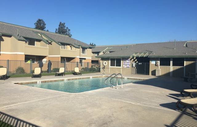 Pinewood Place Apartments Gallery 2