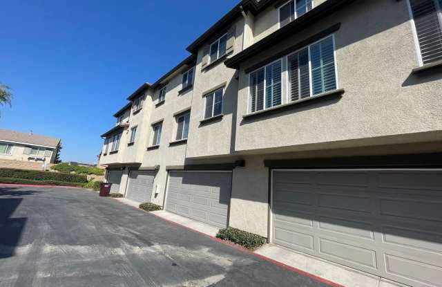 COZY 3 BED 3 BATH CONDO IN MURRIETA GATED COMMUNITY Gallery 4