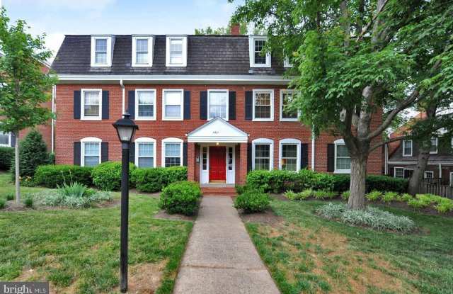 "Coming Soon "Top Floor 1/1 with Updated Kitchen  HDWD Floors photos photos