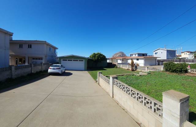 THOSE MORRO BAY VIEWS! Bright and Airy 2 bedroom 2 bath house near Embarcadero - 519 Morro Avenue, Morro Bay, CA 93442