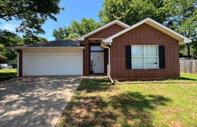 Coming Soon! Charming and Contemporary 3-Bedroom Home in Whitehouse, TX photos photos