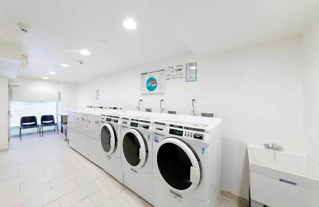 4007 73rd St Apt 4E Gallery 1