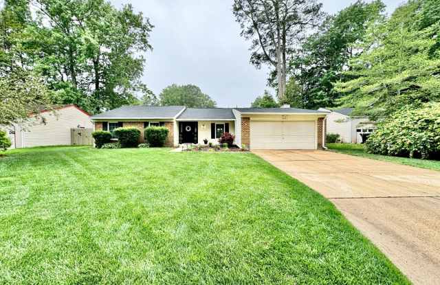 READY 05-15-25!! Ranch Home w/2-Car Garage! Fenced Yard - All Appliances Convey - Small Pets Considered! photos photos