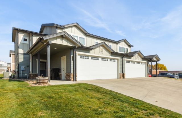 Creekstone Twin Homes photos photos