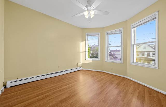 143 WEST 3RD ST photos photos