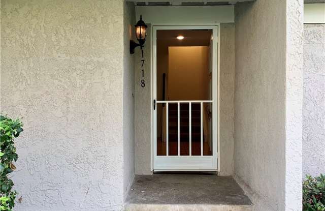 21718 Lake Vista Drive Gallery 3
