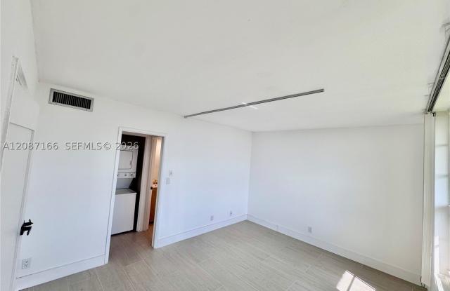 575 Oaks Ln Gallery 4