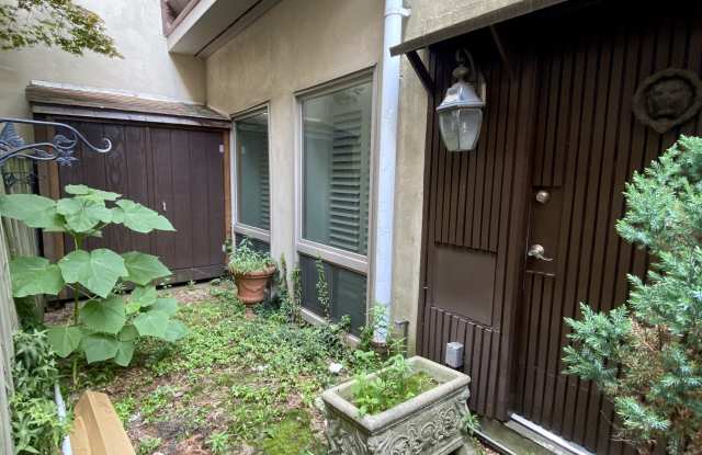 826 Lombard St Unit B Gallery 4