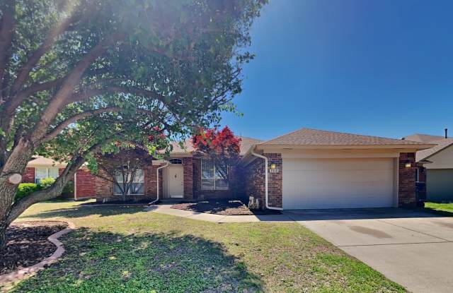 Nice 3 Bedroom 2 Bathroom Home with Storm Shelter and Office! photos photos