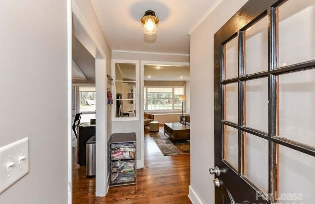 1615 Emerywood Drive Gallery 2