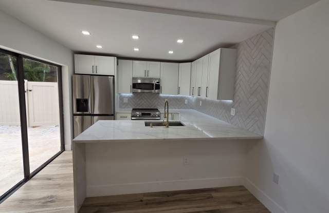 7311 73rd Way photos photos