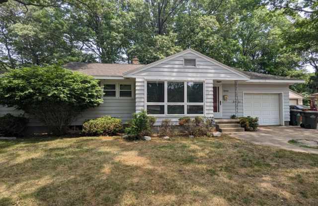 Lakeside! 3048 Beach St - 3048 Beach Street, Muskegon, MI 49441 Lakeside! 3048 Beach St - 3048 Beach Street, Muskegon, MI 49441