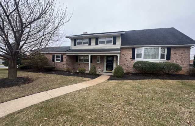 Beautiful Whitfield 4 Bedroom House - 1100 Lilac Lane, Whitfield, PA 19609 Beautiful Whitfield 4 Bedroom House - 1100 Lilac Lane, Whitfield, PA 19609