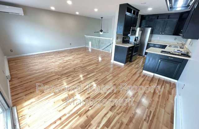2722 33 1/2 Ave S photos photos