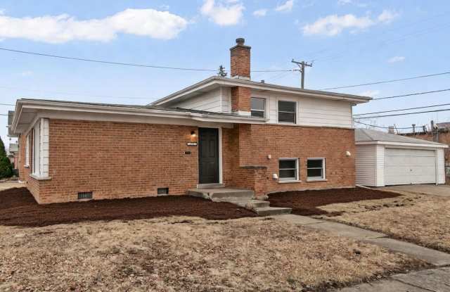 172 Strieff Avenue Gallery 2
