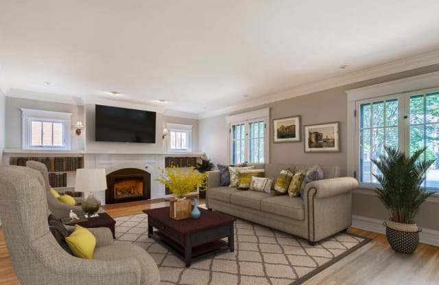 670 Summit Ave - 1 - 670 Summit Ave, St. Paul, MN 55105